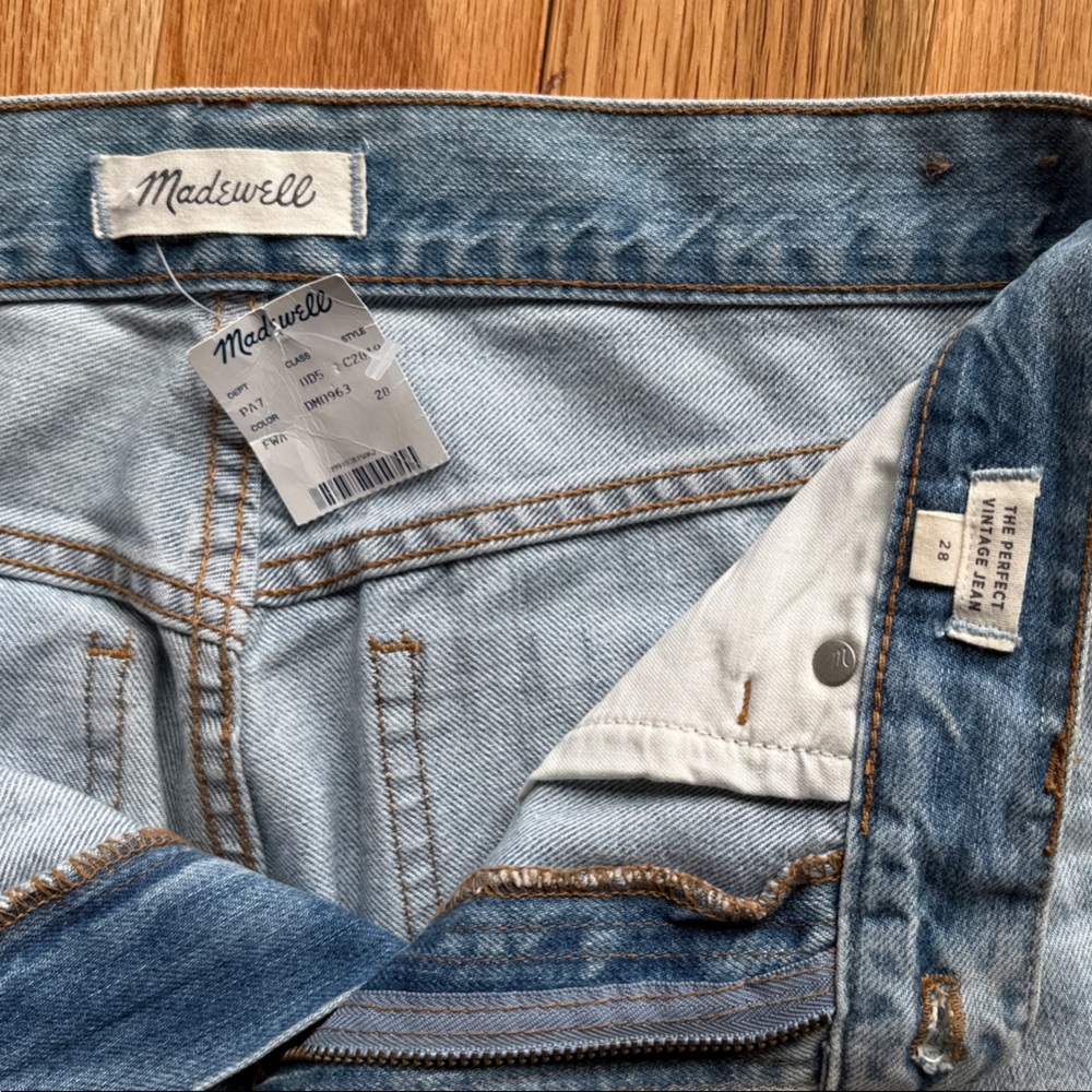 NWT Madewell Woman’s Light Blue Ankle & Cropped Jeans - Picture 2 of 6